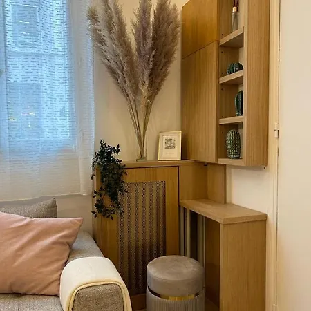 le studio des Champs elysees-2
